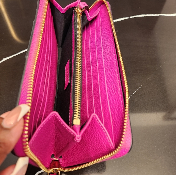 NEW VERSACE WOMAN WALLET - Picture 8 of 8